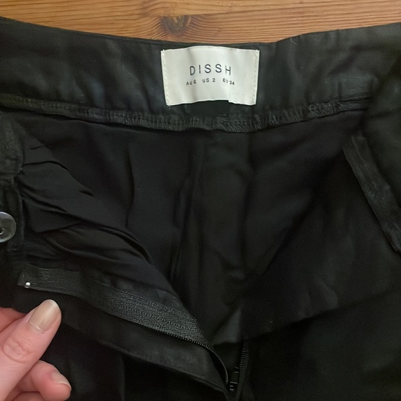 Dissh linen shorts - Picture 3 of 3